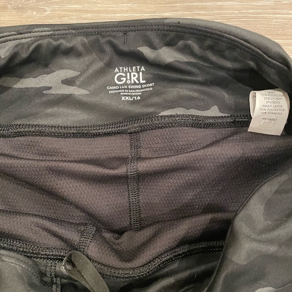 Athleta girl Lux Camo Swing Skort XXL EUC - Picture 3 of 3